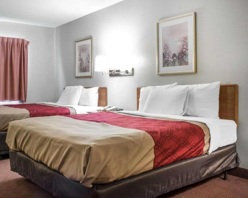 Bed in Econo Lodge Ithaca Airport