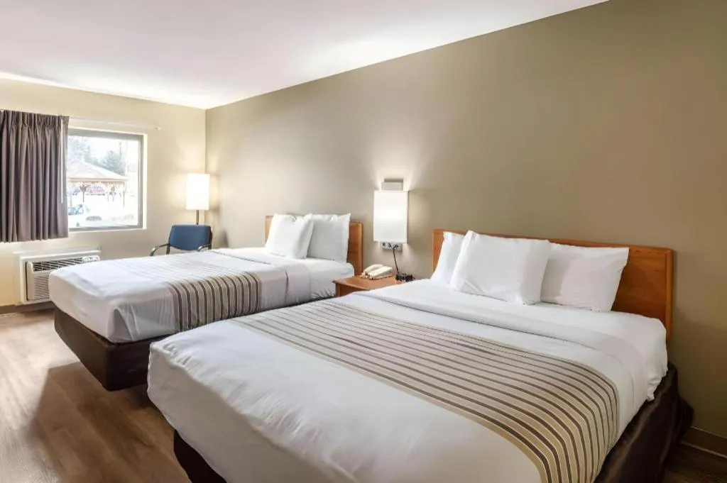 Bed in Econo Lodge Ithaca Airport