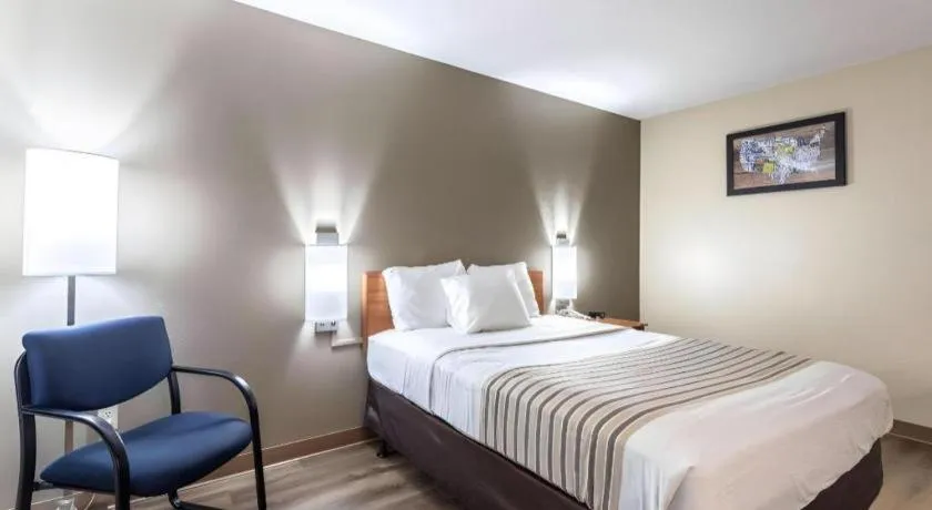 Bed in Econo Lodge Ithaca Airport