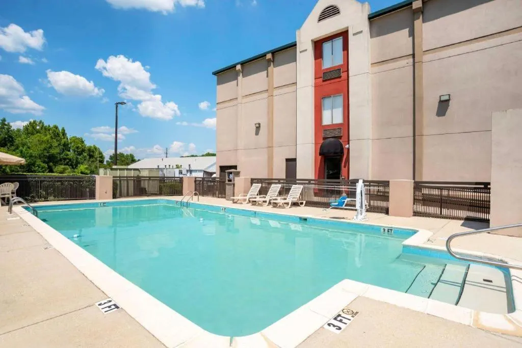 Best Western Plus Oak Mountain Inn