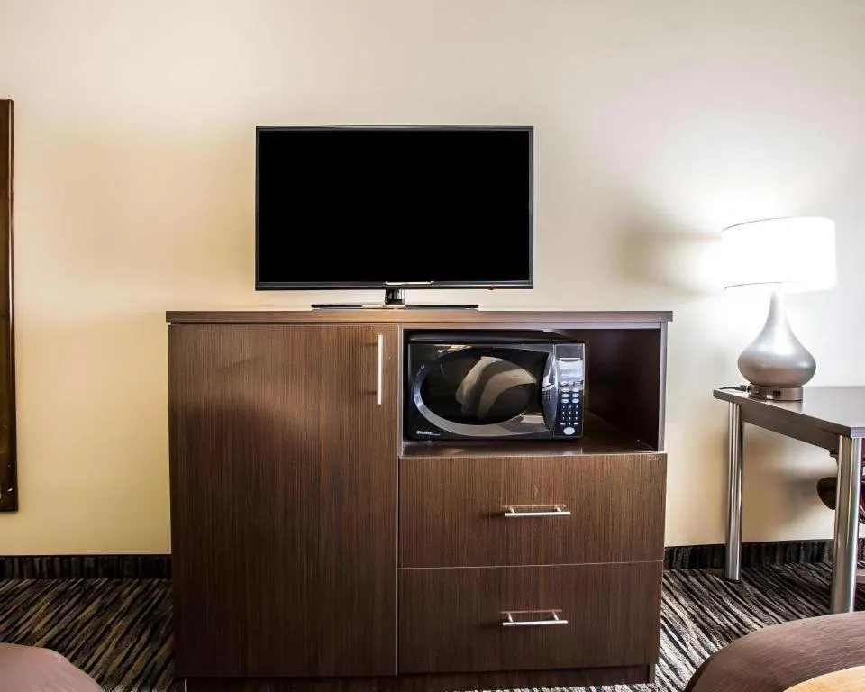 Quality Inn Dayton North - Vandalia