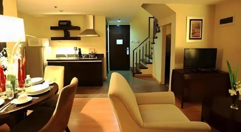 Lancaster Hotel Manila