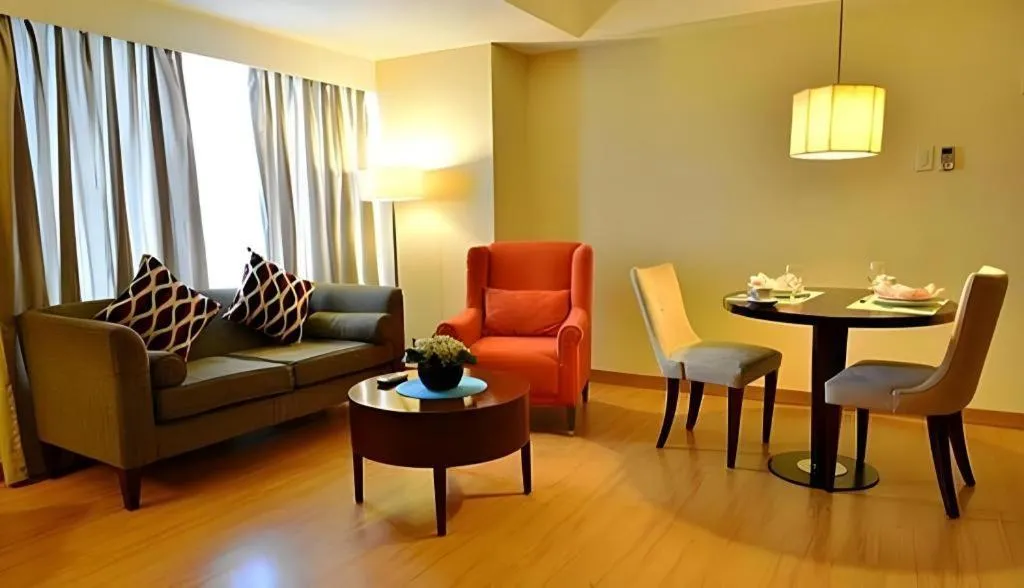 Lancaster Hotel Manila