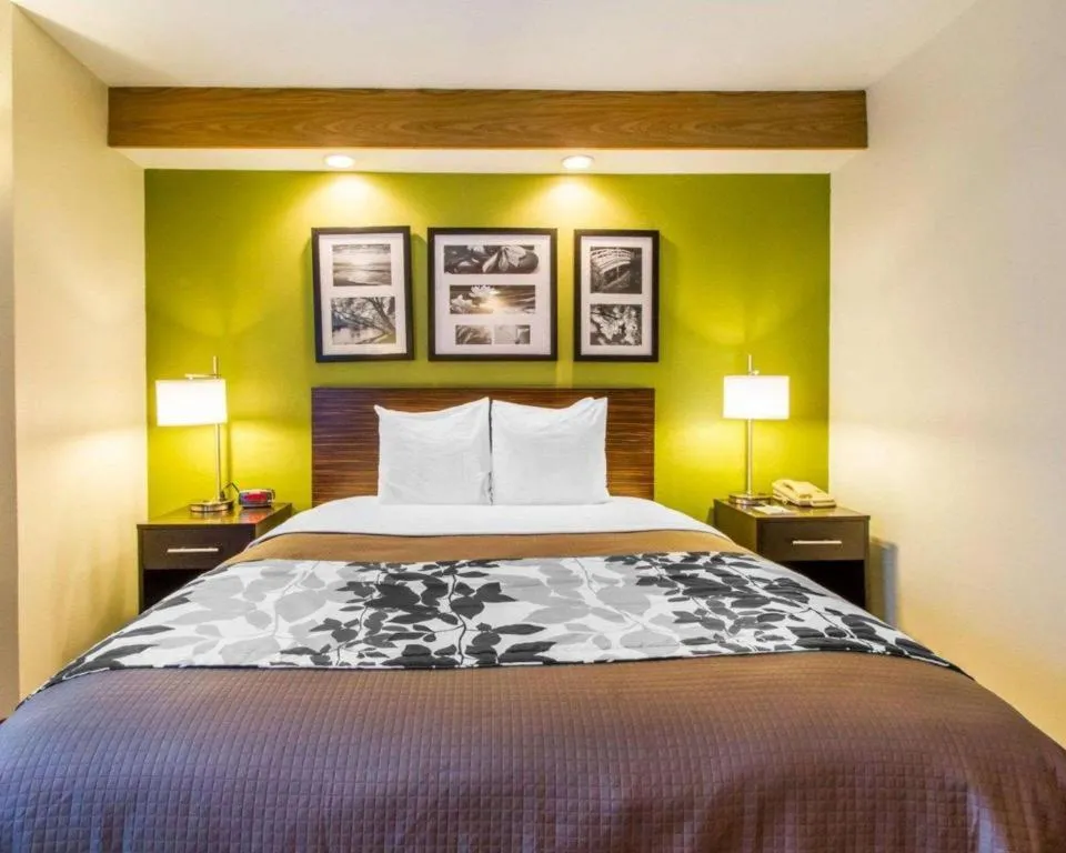 Bed in Econo Lodge Amarillo East