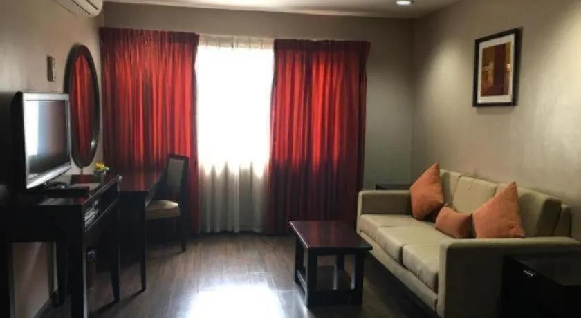 Baguio Burnham Suites Hotel