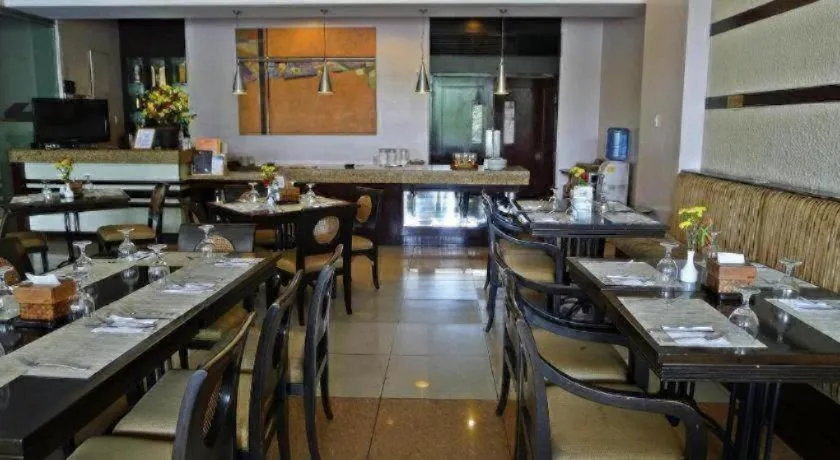 Baguio Burnham Suites Hotel