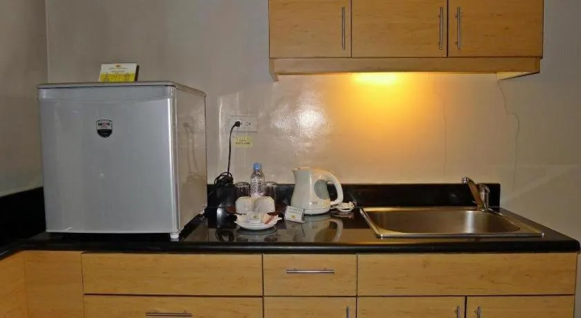 Baguio Burnham Suites Hotel