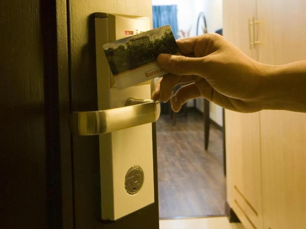 Baguio Burnham Suites Hotel