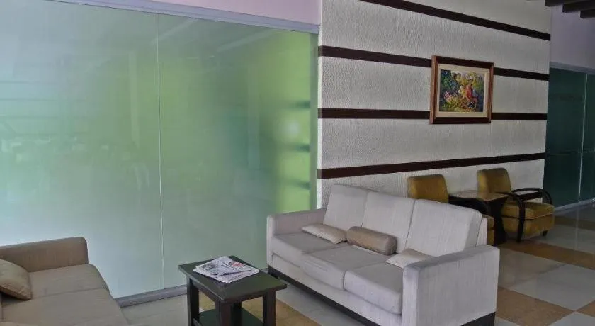 Baguio Burnham Suites Hotel