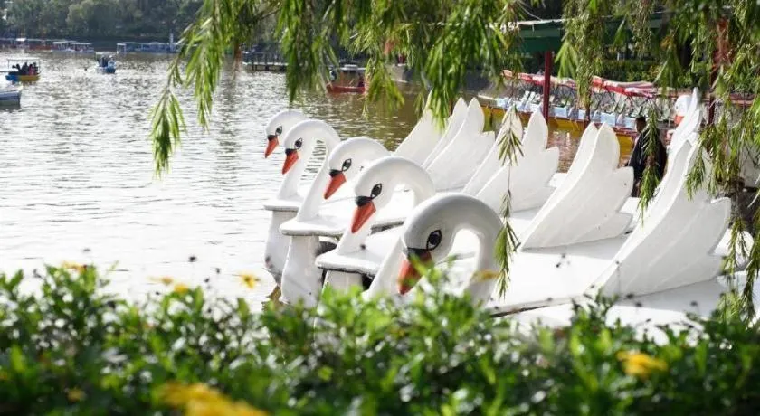 Baguio Burnham Suites Hotel