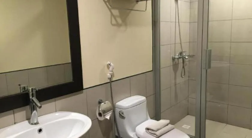 Baguio Burnham Suites Hotel