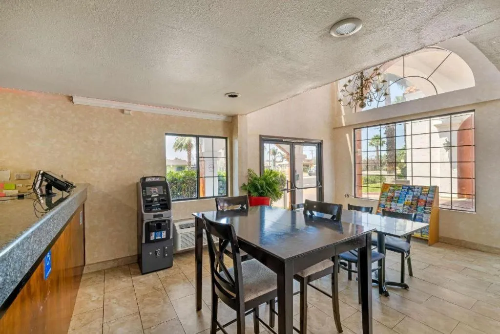 Econo Lodge Moreno Valley