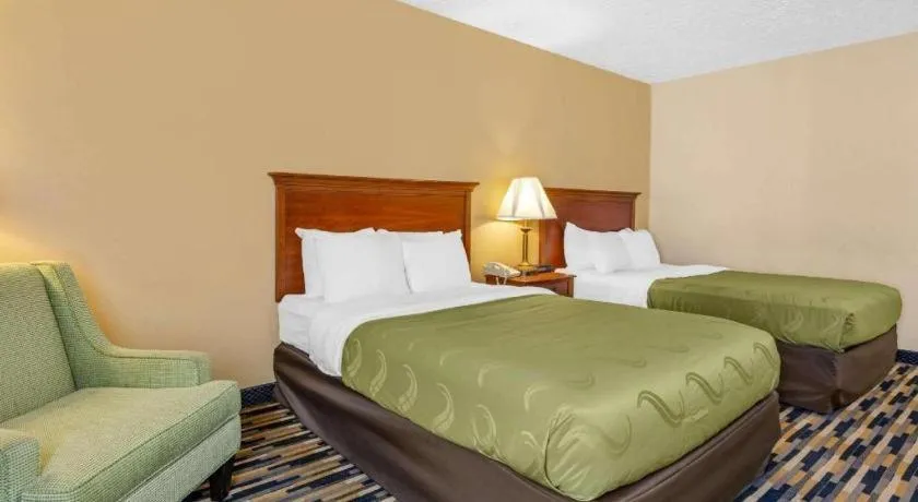 Bed in Quality Inn near Martinsville Speedway