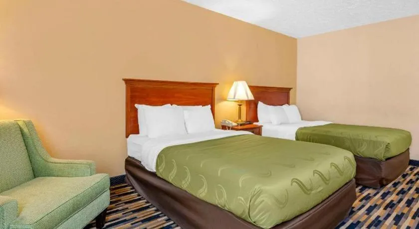 Bed in Quality Inn near Martinsville Speedway