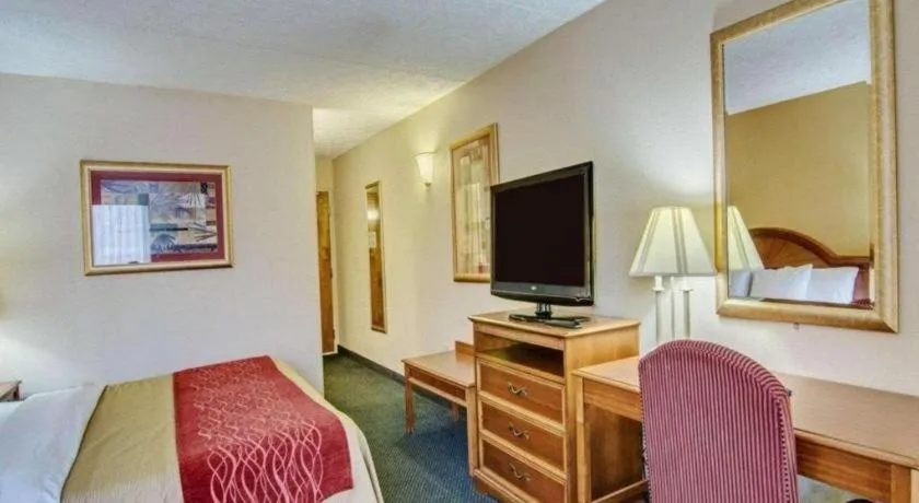 Bed in Quality Inn near Martinsville Speedway