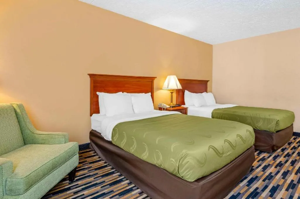Bed in Quality Inn near Martinsville Speedway