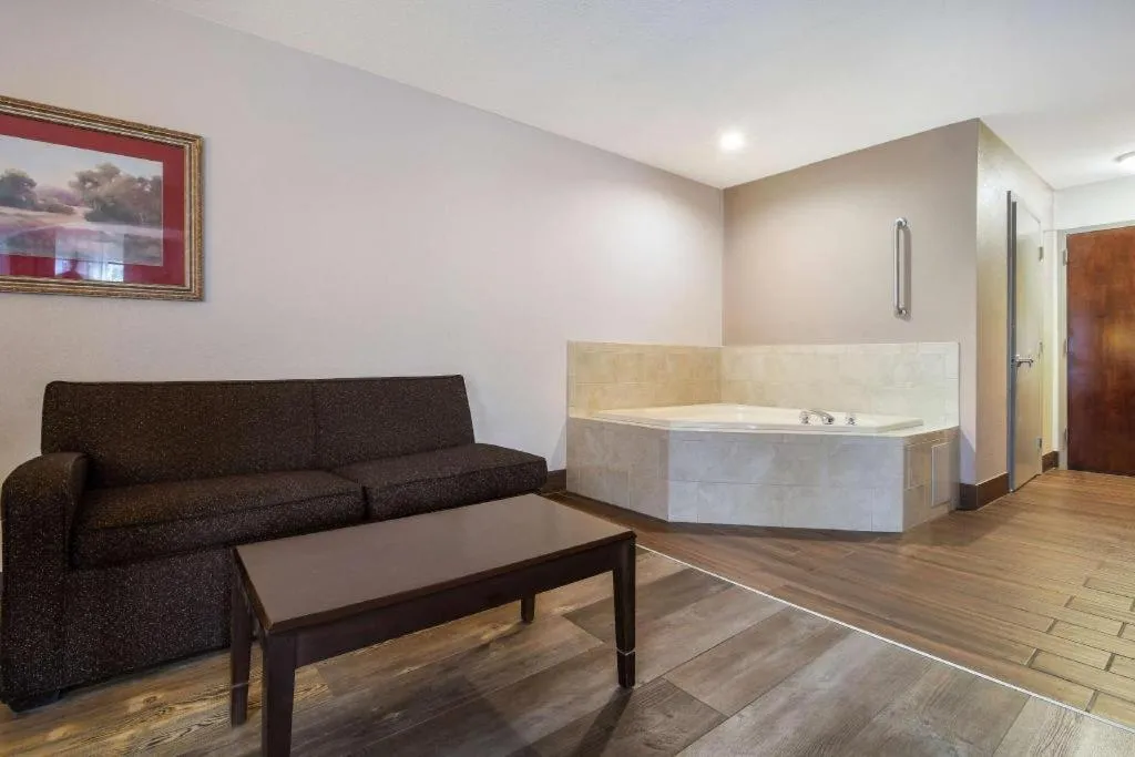 Surestay Plus Hotel Tarboro