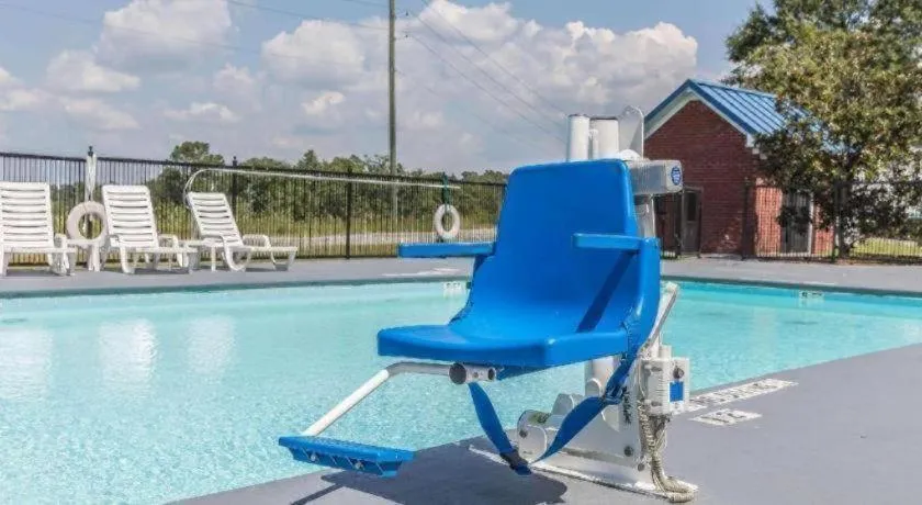 Quality Inn Calera I-65 exit 231