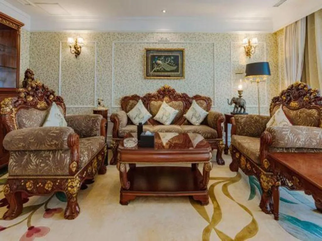 Hangzhou The First World Hotel