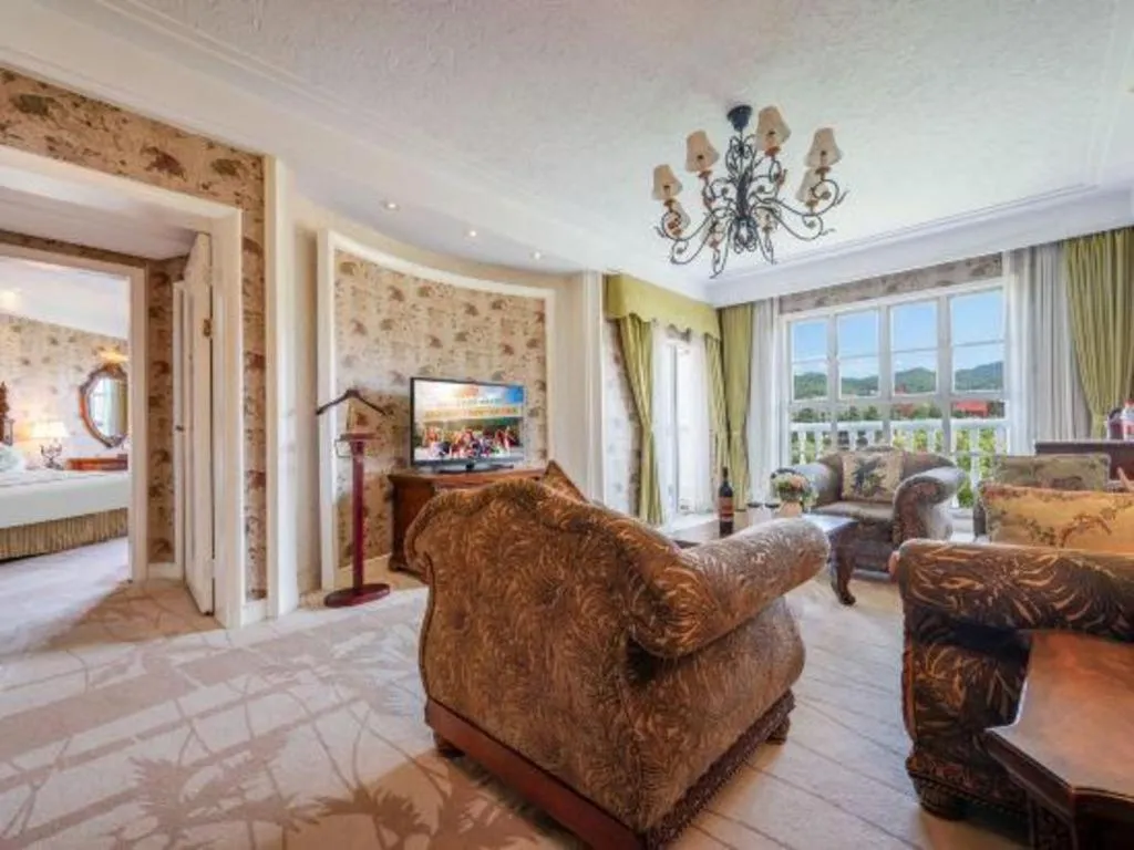 Bed in Hangzhou The First World Hotel