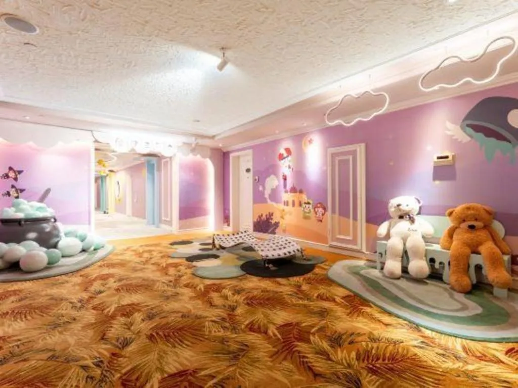 Bed in Hangzhou The First World Hotel