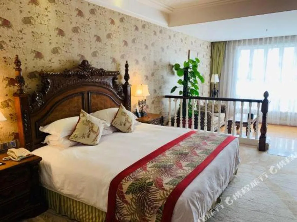 Bed in Hangzhou The First World Hotel