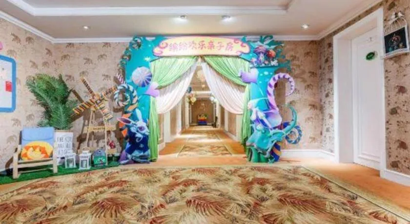 Bed in Hangzhou The First World Hotel