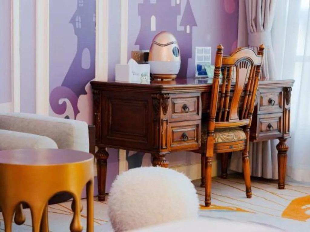 Hangzhou The First World Hotel