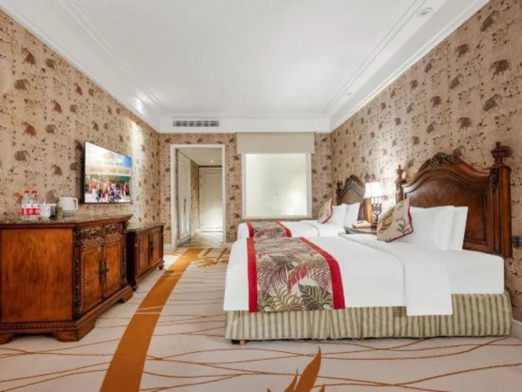 Bed in Hangzhou The First World Hotel