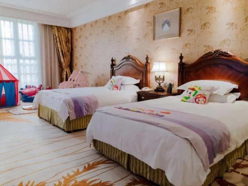 Bed in Hangzhou The First World Hotel