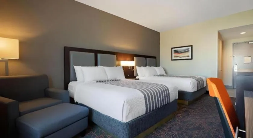 Bed in Best Western Plus Executive Inn