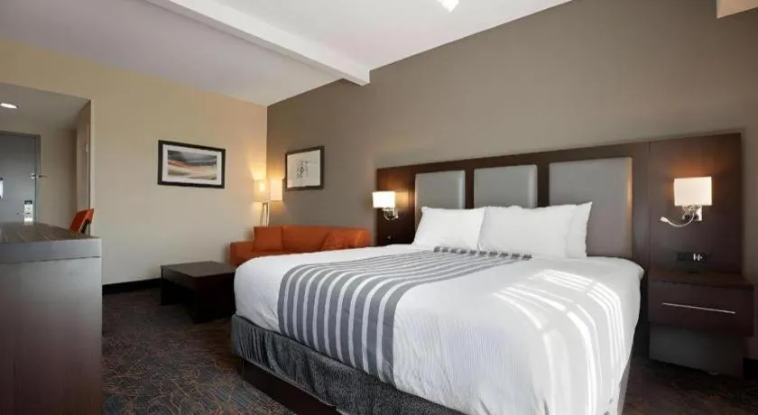 Bed in Best Western Plus Executive Inn