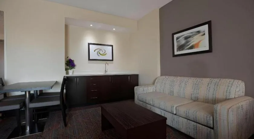 Best Western Plus Executive Inn