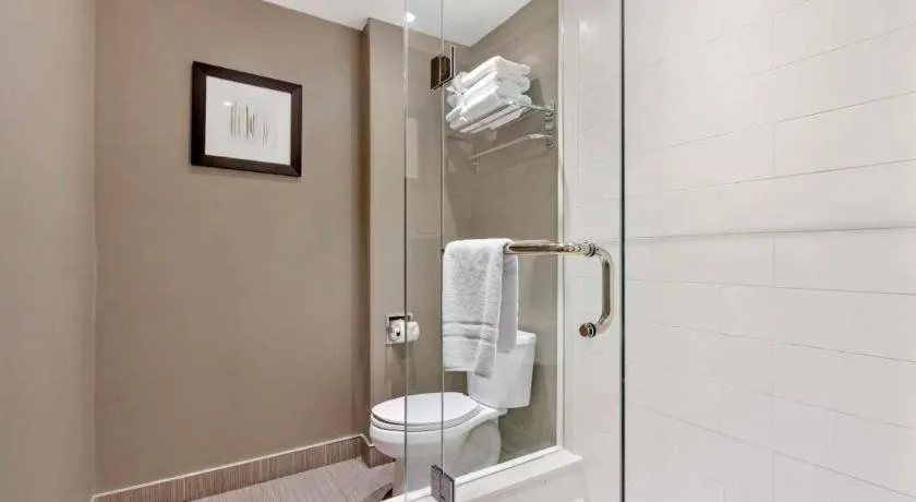 Best Western Plus Executive Inn