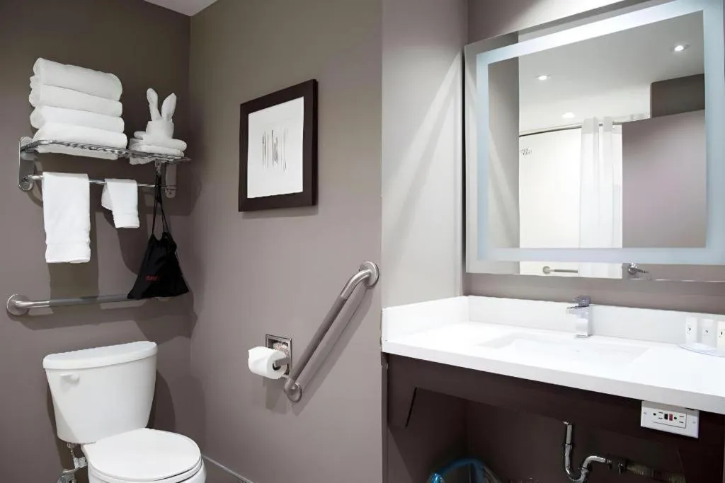 Best Western Plus Executive Inn