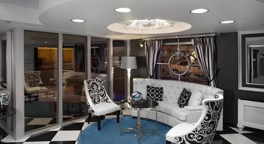 El Cortez Hotel & Casino - 21 and over only