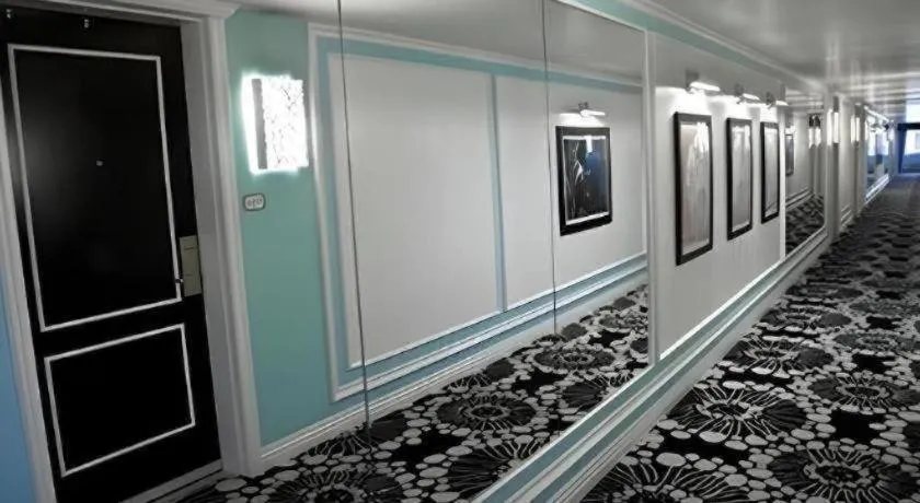 El Cortez Hotel & Casino - 21 and over only