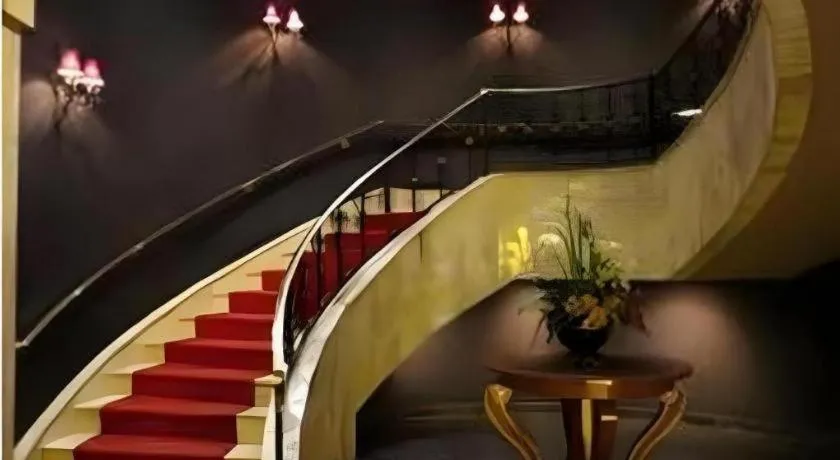 El Cortez Hotel & Casino - 21 and over only