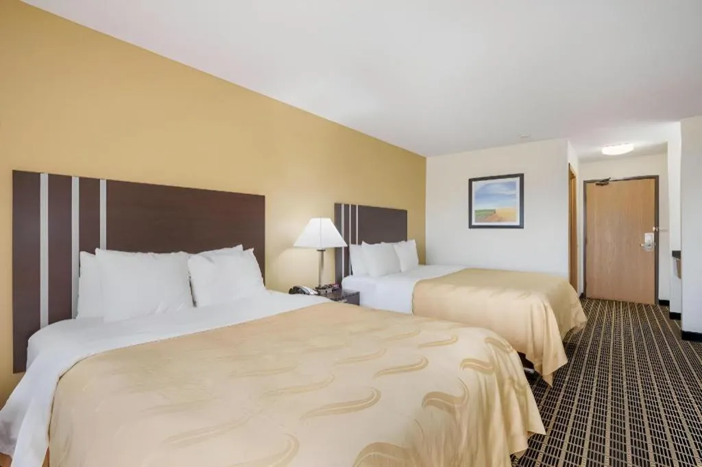 Bed in Quality Inn