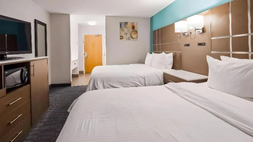 Bed in Best Western Galt Inn