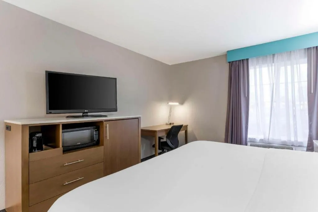 Bed in Best Western Galt Inn