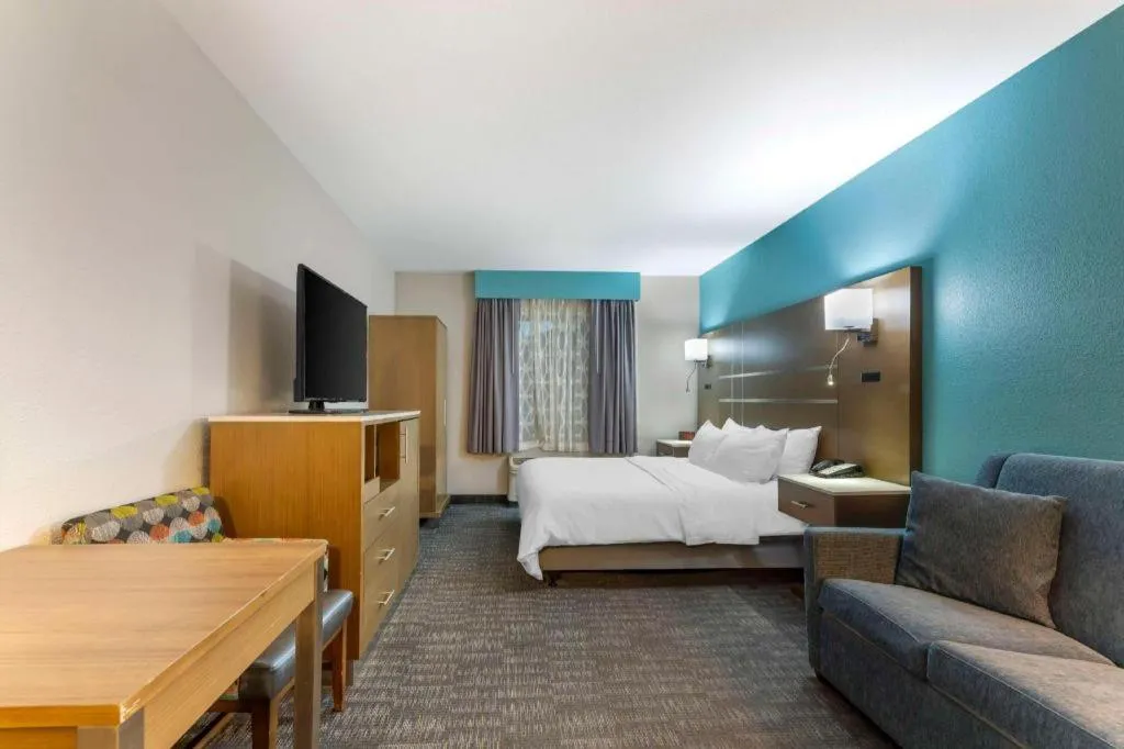 Bed in Best Western Galt Inn