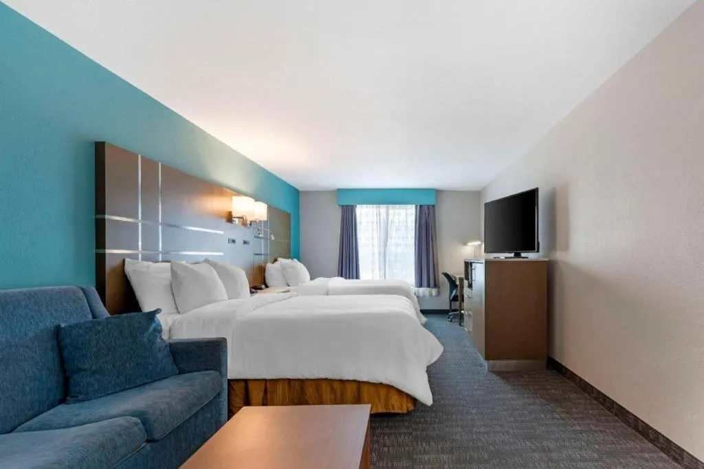 Bed in Best Western Galt Inn