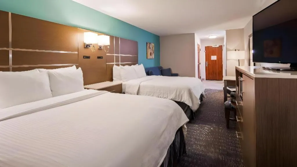 Bed in Best Western Galt Inn