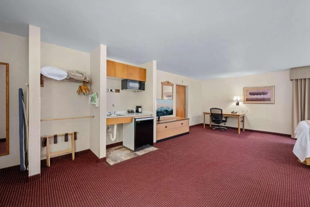 AmericInn by Wyndham Denver Airport