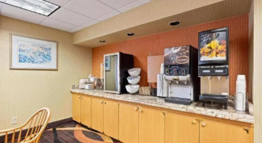 AmericInn by Wyndham Denver Airport