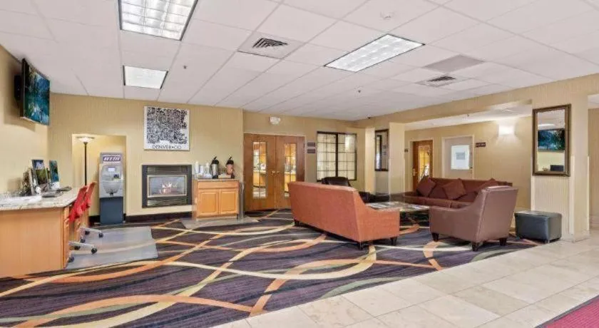 AmericInn by Wyndham Denver Airport