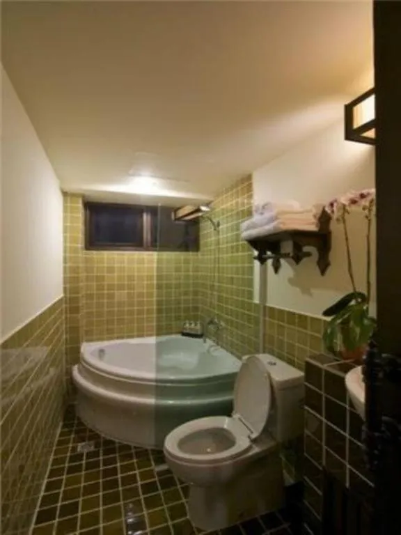 Anoma Boutique House