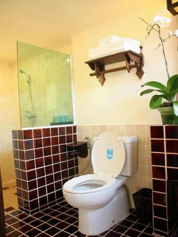 Anoma Boutique House