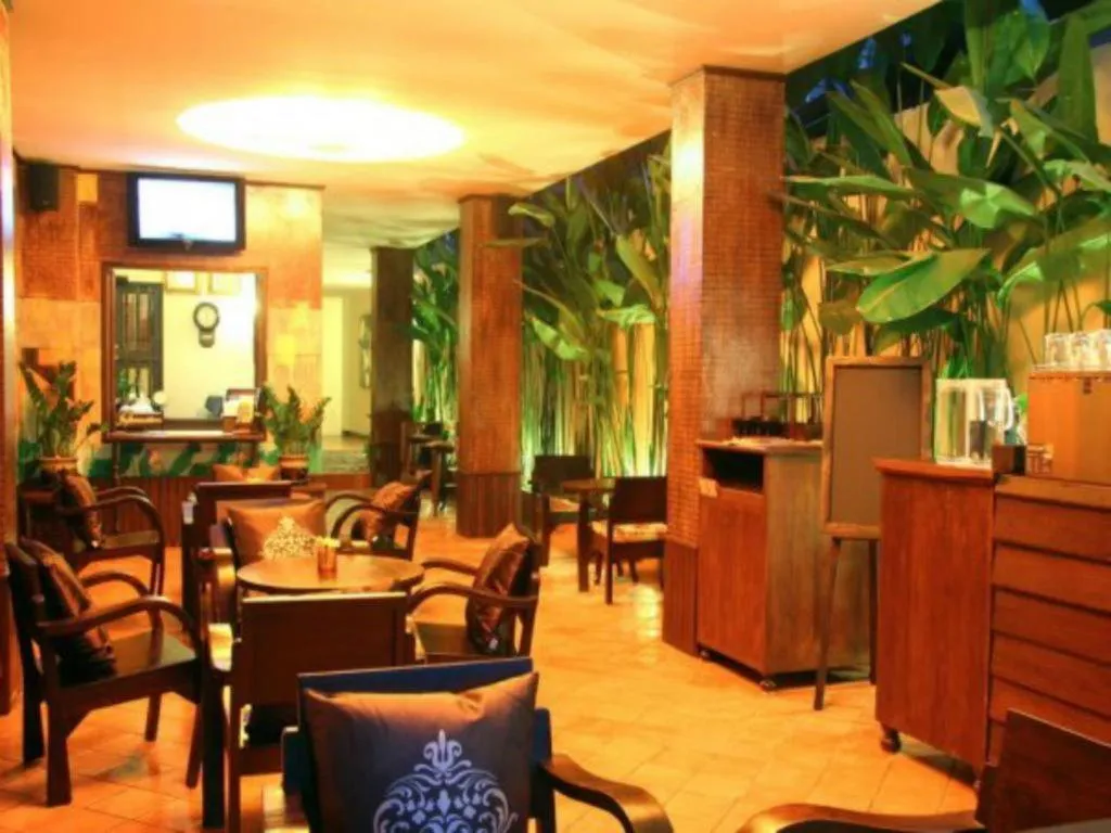 Anoma Boutique House